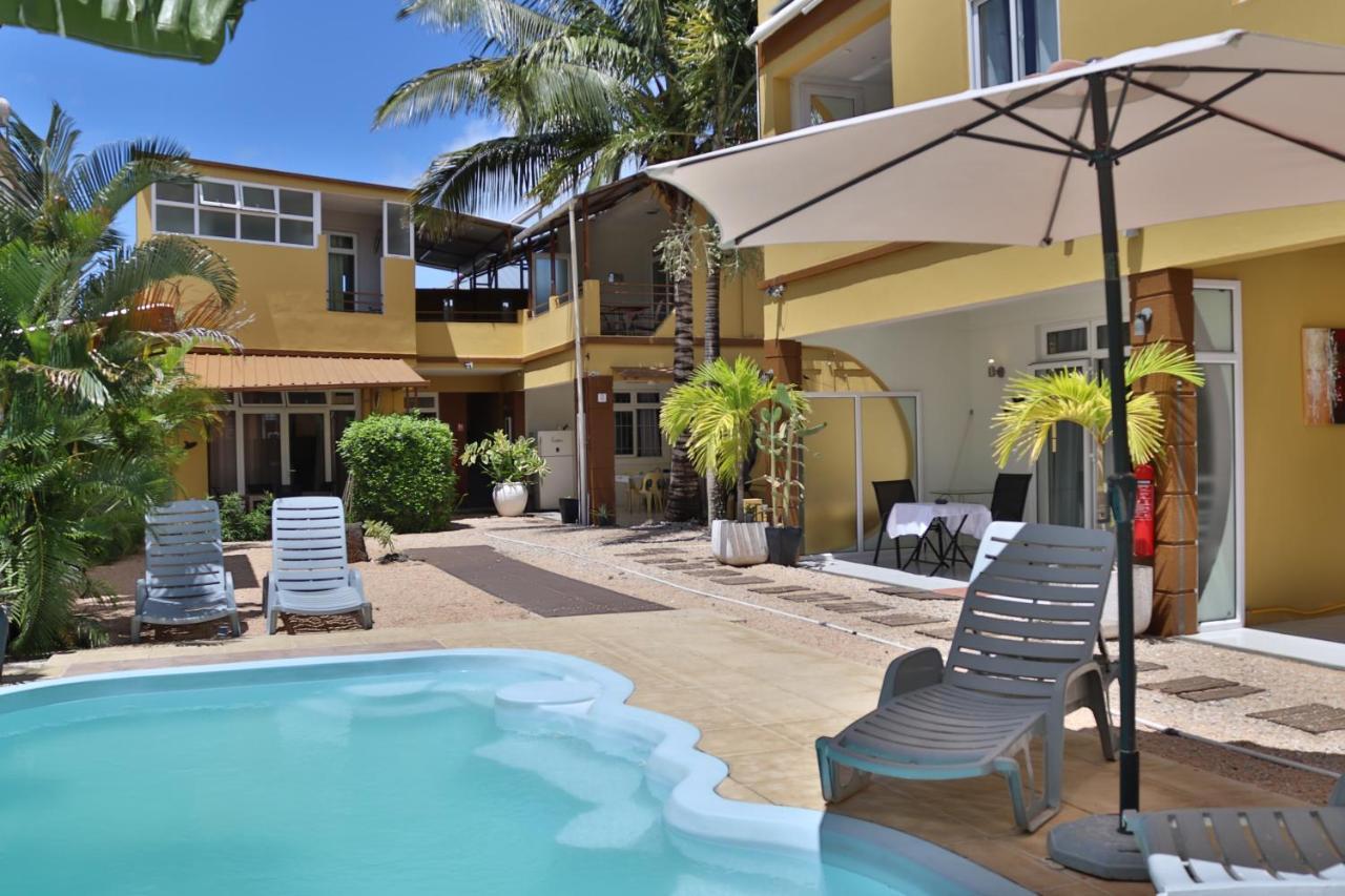 Seacret Bay Pereybere Beach Exterior photo