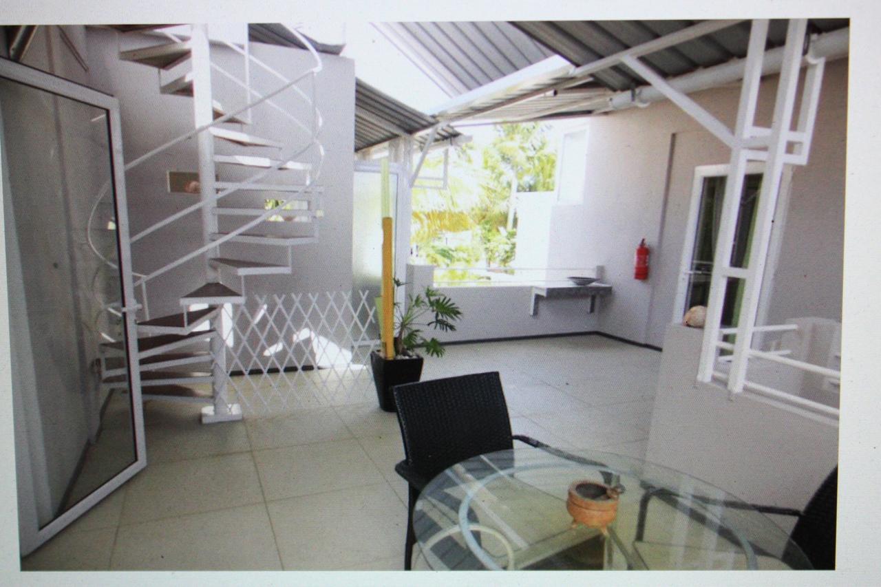Seacret Bay Pereybere Beach Exterior photo