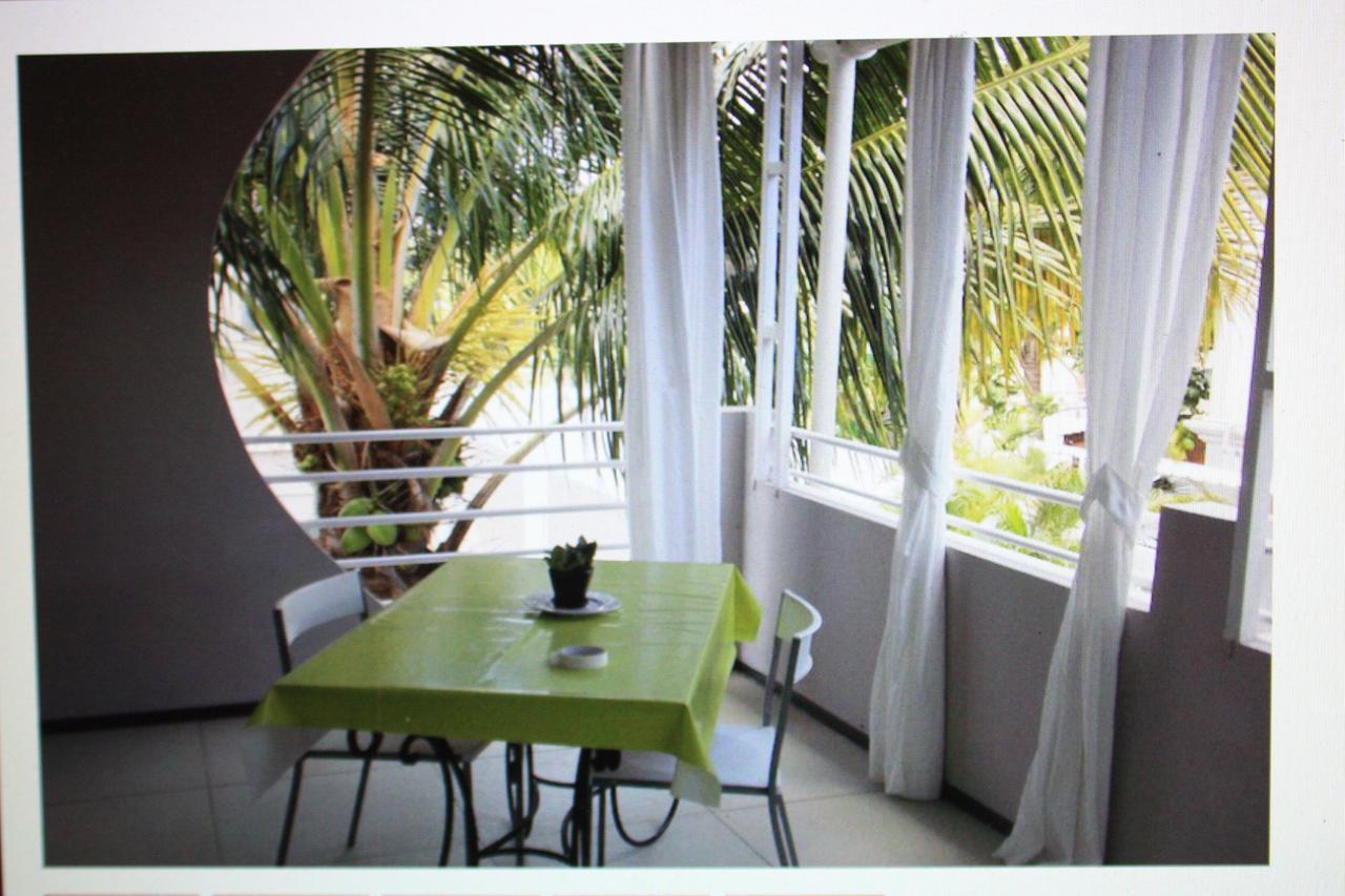 Seacret Bay Pereybere Beach Exterior photo