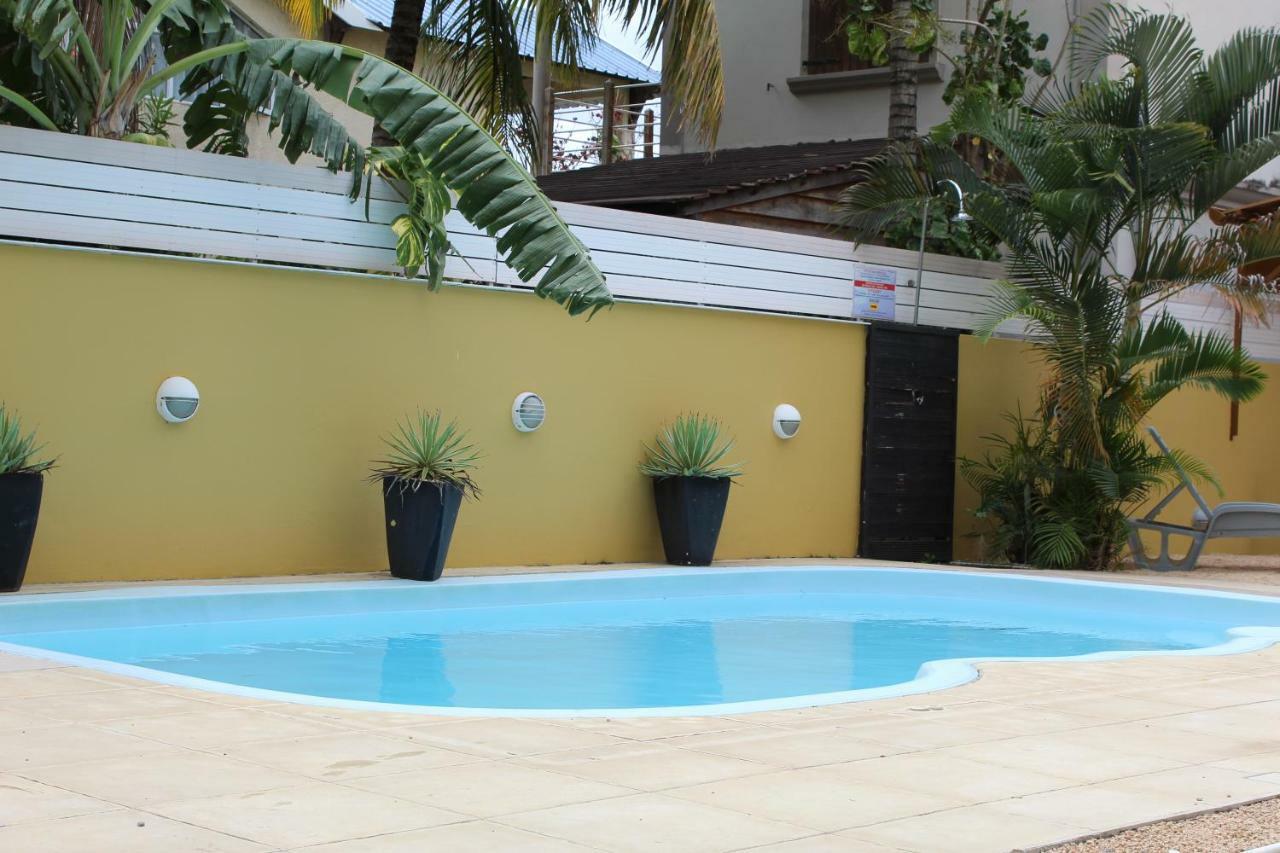 Seacret Bay Pereybere Beach Exterior photo